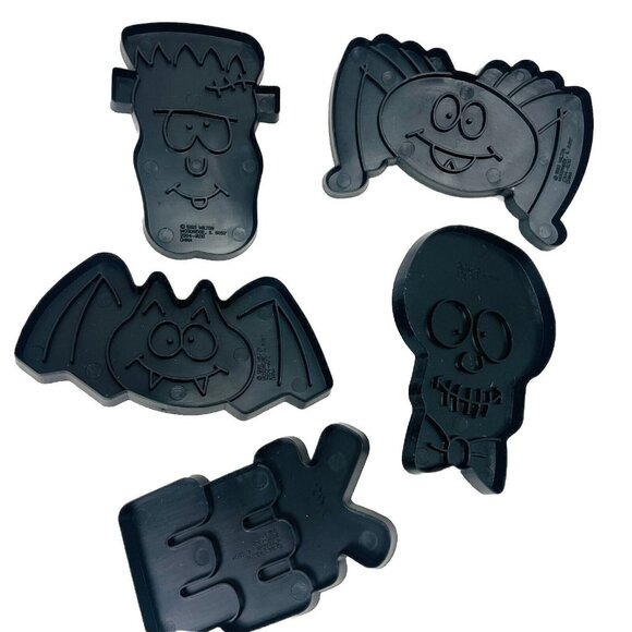 5 Wilton Halloween Cookie Imprint Cutters Black Batt Frankin Spider Eek Vintage - Picture 1 of 8